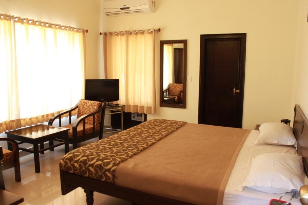 Hotel Utsav Dehradun Zewnętrze zdjęcie