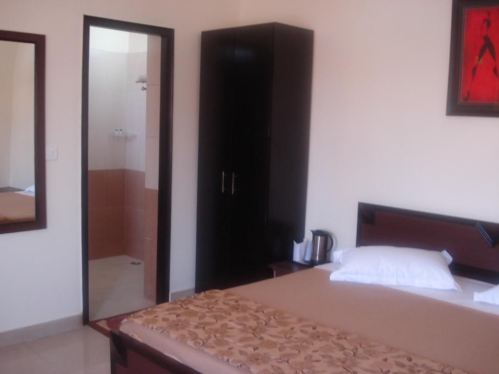 Hotel Utsav Dehradun Zewnętrze zdjęcie